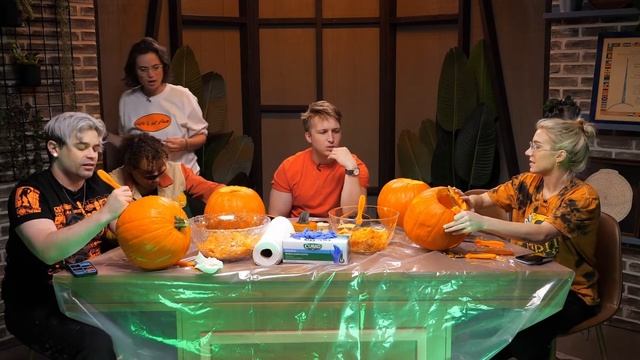 Shourtney Short Clip: Smosh Games Livestream 10/26/23 (Cozy Pumpkin Carving Stream) смотреть онлайн