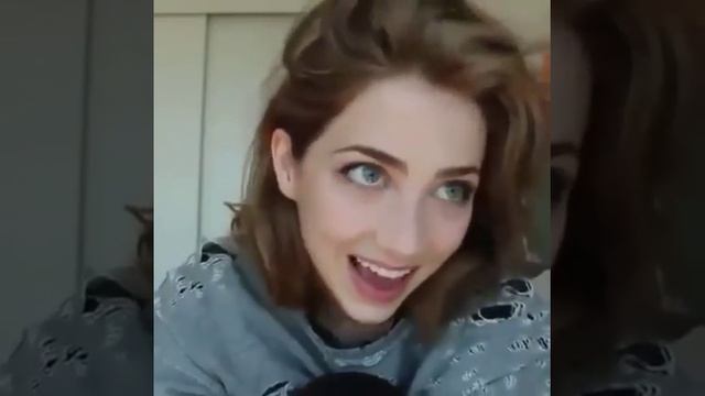 очень красивая девушка.офигенные глаза просто смотреть онлайн