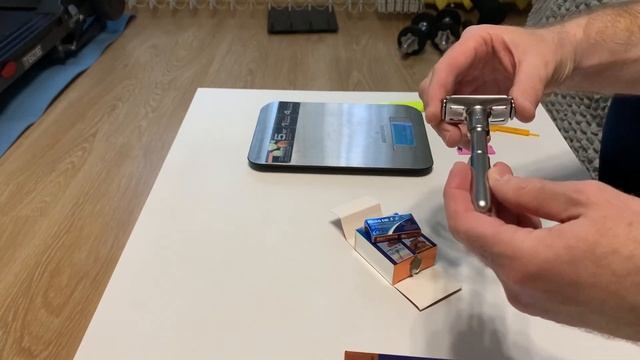 Бритвенный станок «Ming shi” смотреть онлайн