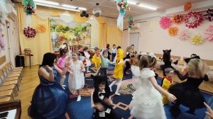 Твист. Зажигательный общий танец в детском саду