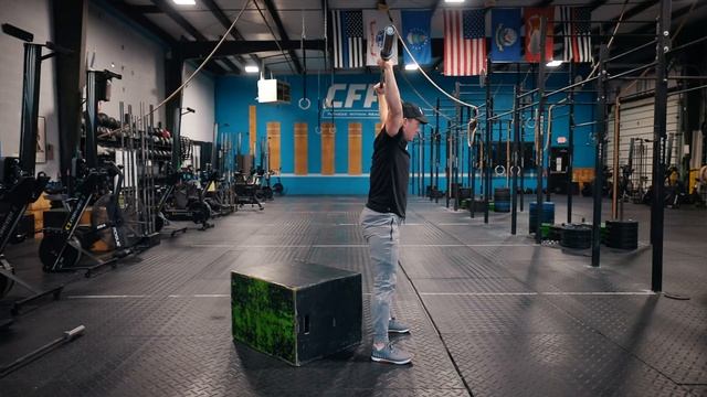 HOW TO OVERHEAD SQUAT | FROM A CROSSFIT GAMES ATHLETE смотреть онлайн