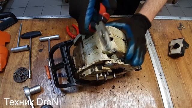 Не подает масло на цепь Stihl MS 180. смотреть онлайн