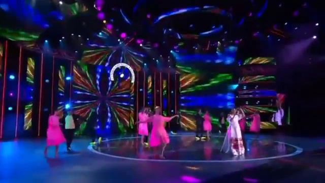 Очаровательный дуэт-Алёна Петровская и Елена Ваенга. Обыкновенный. Славянский базар в Витебске 2022 смотреть онлайн