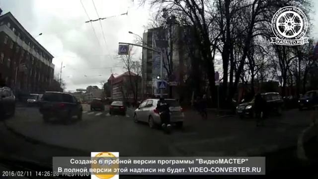 Помощники на дороге. Советский пр. Калининград. 11.02.2016 смотреть онлайн