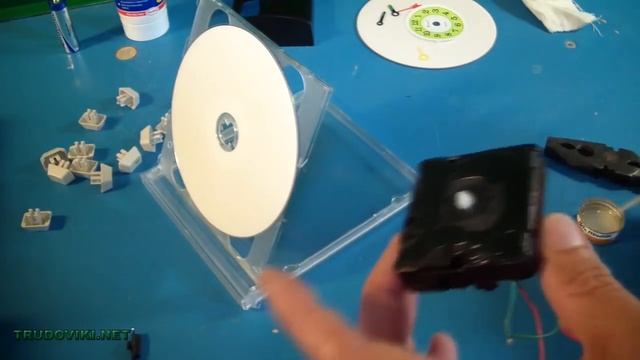 Часы-будильник из CD диска. смотреть онлайн