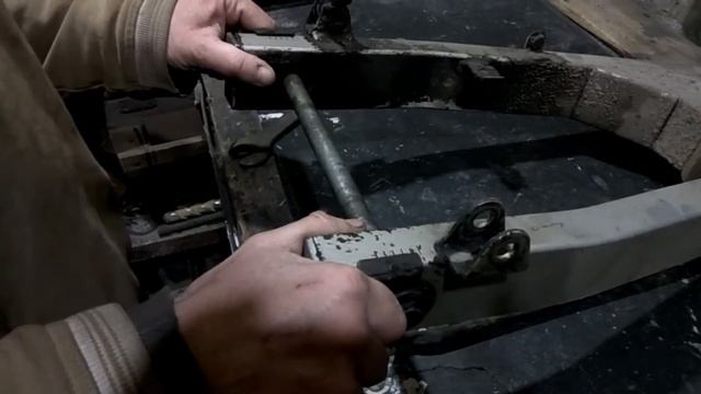 Одно из лучших решений от мото производителей . Натяжка цепи эксценриком .Просто! Легко! Надежно! смотреть онлайн