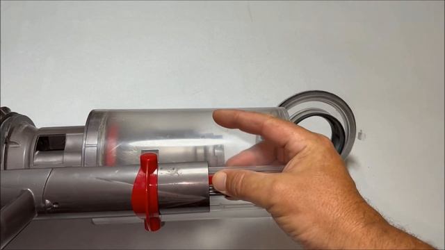 How to Remove the Dust Bin Canister From a Dyson V11 смотреть онлайн