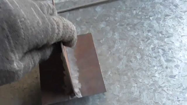 Как сварить угловой шов на тонком металле 1.5 мм без отрыва. Даже электродами 3 мм. смотреть онлайн