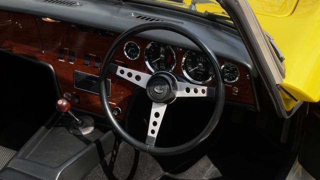 1972 Lotus Elan Sprint Convertible смотреть онлайн