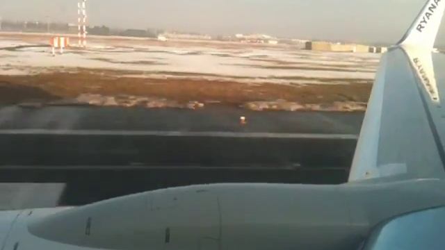 Ryanair Boeing 737-800WL Abflug von SXF Airport Berlin-Schönefeld смотреть онлайн