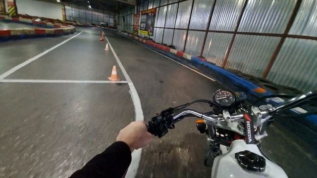 Мотошкола в Туле. Крытая отапливаемая площадка в Картинг клубе. смотреть онлайн