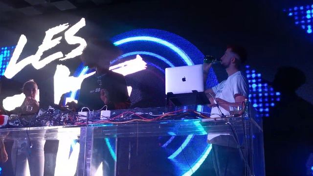 Laurent DJ under the pult Les Twins PM Club Sofia 17.11.22 смотреть онлайн