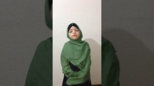 Маленькая девочка поет Нашид!