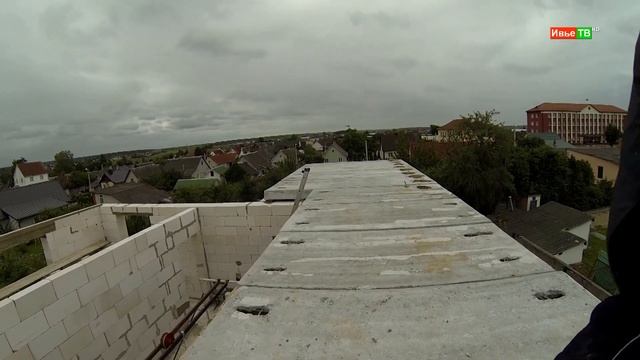 МОНТАЖ ПЛИТ ПЕРЕКРЫТИЯ ВТОРОГО ЭТАЖА. смотреть онлайн