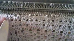 Два разных узора по одной схеме, на вязальной машине.