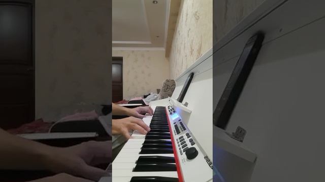 Hold my hand смотреть онлайн