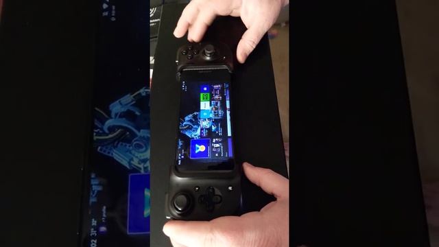 Razer Kishi using Motorola G7 Power. смотреть онлайн