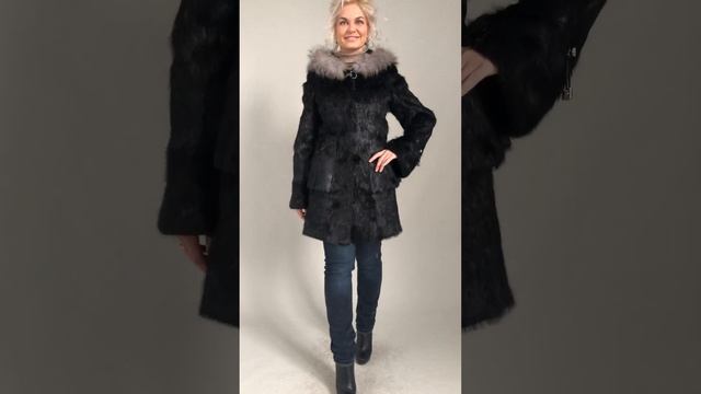 Шуба нутрия с капюшоном 8500 ₽ как новая, отд.Песец дл.80 см р.40-42 /11444/ смотреть онлайн