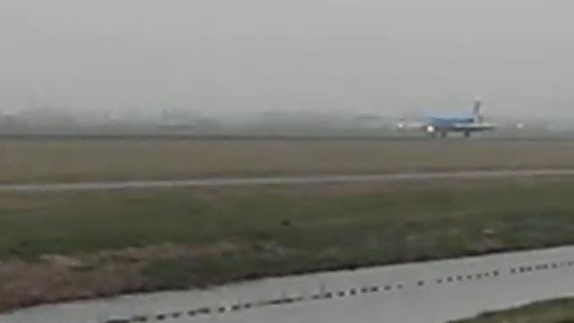 Съемка самолетов в Схипхоле. Часть 4 смотреть онлайн