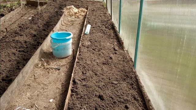 Теплая грядка в теплиц смотреть онлайн