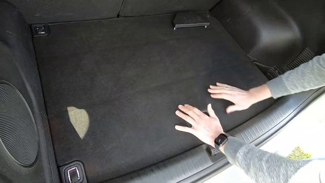 KIA NIRO EV ÉS E-NIRO - TARTÓS TESZT Melyik modell a jobb? смотреть онлайн