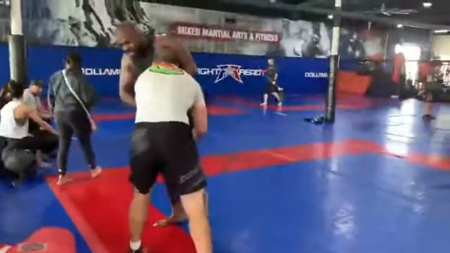 Jon Jones Training "These Arizona boys are mean, I love it" смотреть онлайн