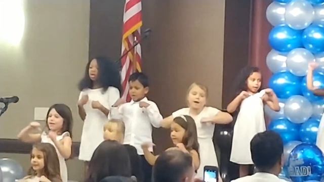 Выпускной в Американском Детском Саду смотреть онлайн