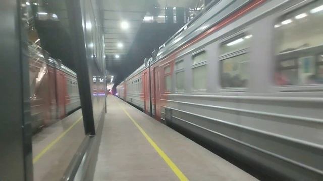 ЭД4М-0323 на платформе Ольгино МЦД-4 смотреть онлайн