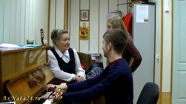 Урок вокала. Джазовые распевки. Драйв.Белтинг-узкий звук в верхнем диапазоне.Приём "бендинг" смотреть онлайн