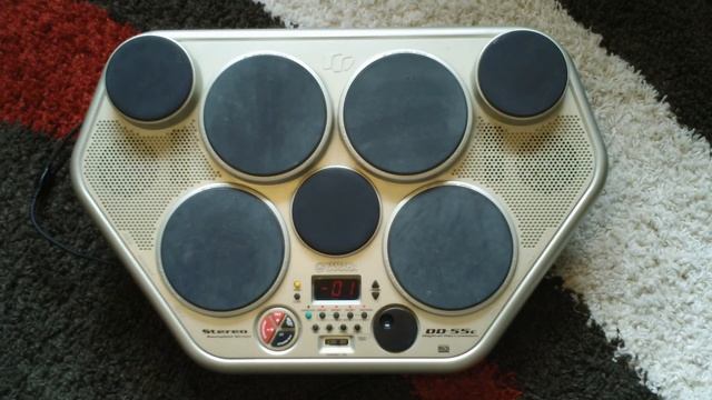 Yamaha DD-55 Drum Machine 100 Patterns & Songs Part 1/4 смотреть онлайн