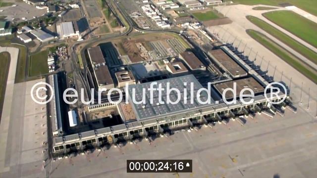 Baustelle des fast fertigen Terminals am Flughafen Schönefeld ( BER / BBI ) смотреть онлайн