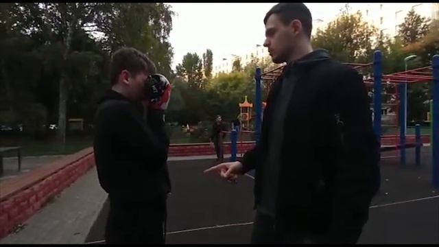 #спорт Junior Street Boxing Ваня "Ученик" vs Гриша "Ученик" Уличный бокс пацанов Физкультурник смотреть онлайн