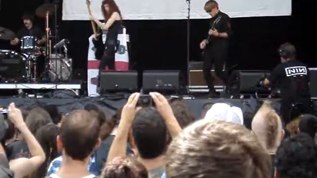 Melissa Auf Der Maur #2 - Heavy MTL 2010 смотреть онлайн
