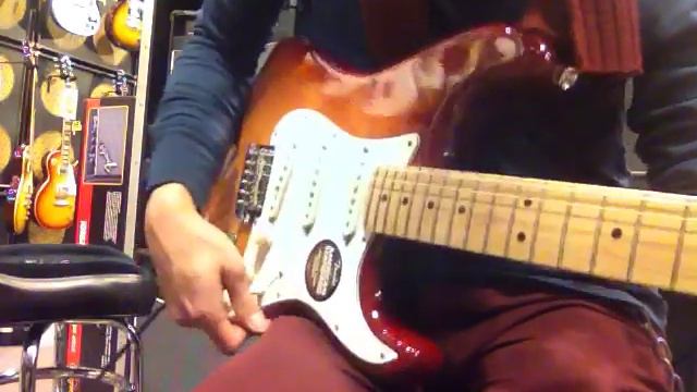 Fender American Standard Stratocaster Demo смотреть онлайн