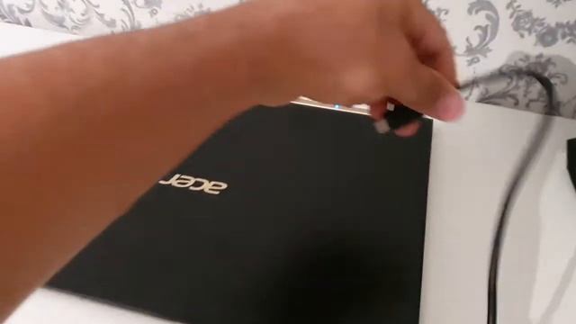 Универсальное зарядное устройство HuntKey 60w type-C смотреть онлайн