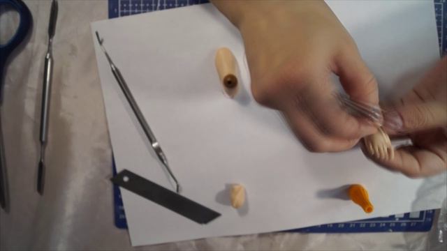 Шарнирная кукла с нуля часть 9. Лепим ступни смотреть онлайн