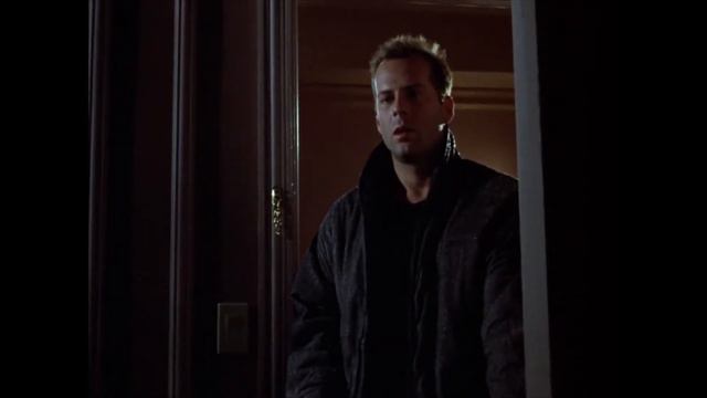 Bruce Willis Moonlighting Two Hearts смотреть онлайн