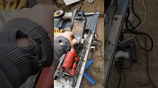 подкатной домкрат из бутылочного смотреть онлайн