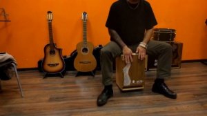 Как круто играть на кахоне!