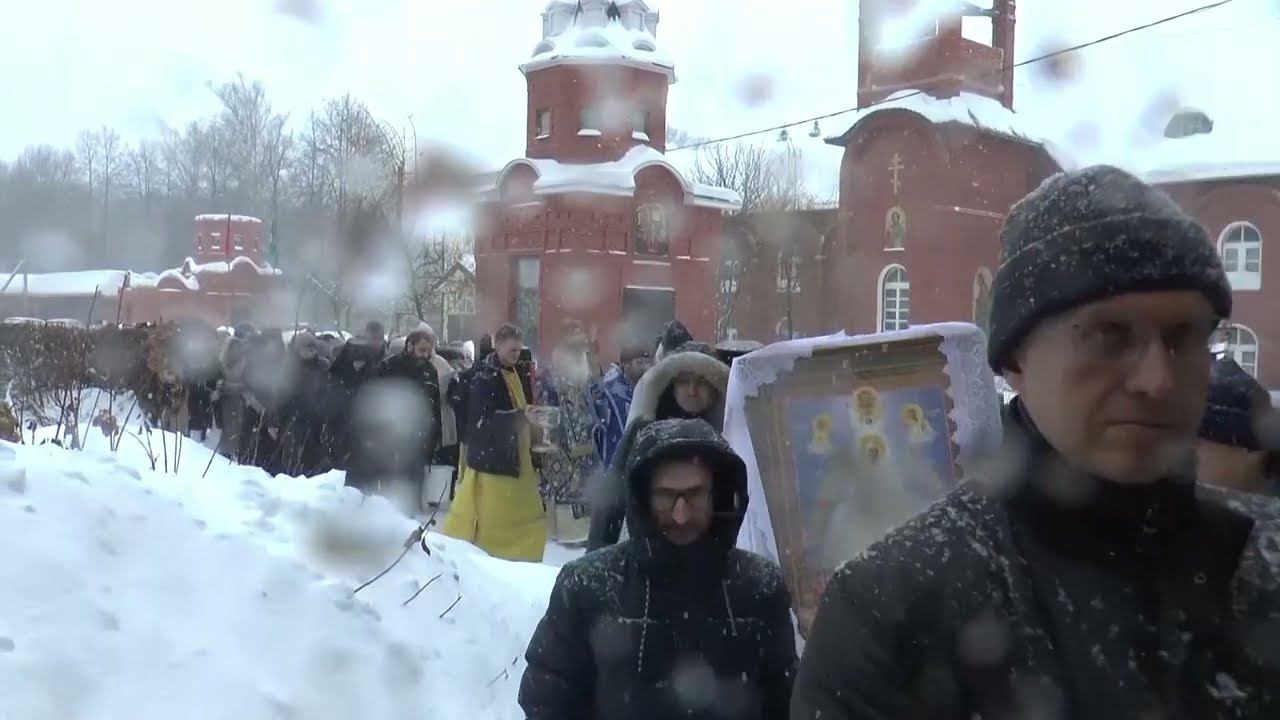 КРЕСТНЫЙ ХОД В ДЕНЬ ПРАЗДНОВАНИЯ ИКОНЫ БОЖИЕЙ МАТЕРИ ВОСКРЕШАЮЩАЯ РУСЬ 17_12_23 смотреть онлайн