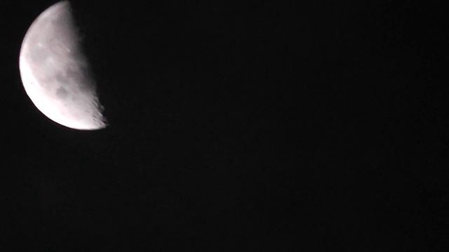 MOON смотреть онлайн