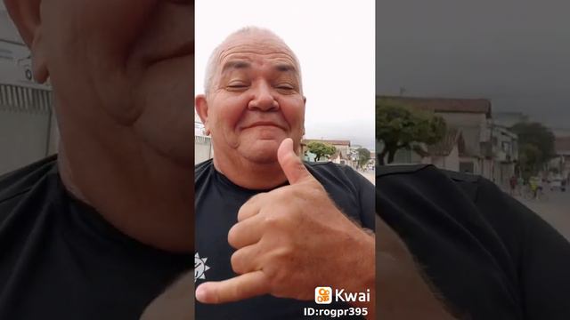o dono da lancha e um cabeça brana. смотреть онлайн