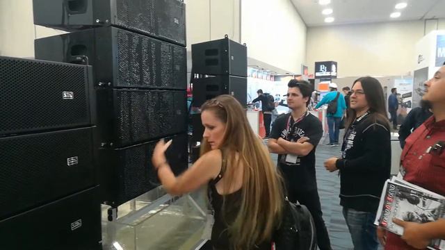 Soundking Water proof line array смотреть онлайн