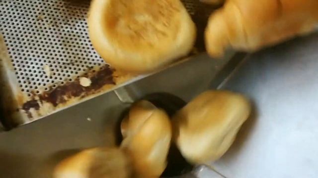 2 апреля. Работа в пекарне смотреть онлайн