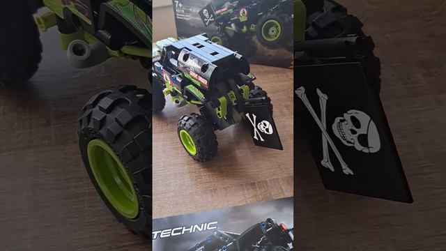 Monster Jam Grave Digger LEGO смотреть онлайн