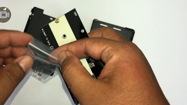 M.2 SSD to 2.5 inch SATA Adapter смотреть онлайн