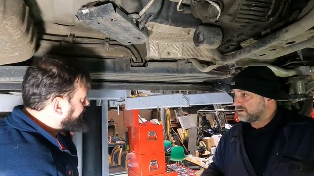 Range Rover ACE suspension repairs Part 1 смотреть онлайн
