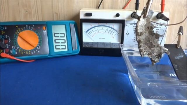 БАТАРЕЙКА ИЗ НЕИЗВЕСТНОГО МЕТАЛЛА Электрические Домашние Эксперименты смотреть онлайн