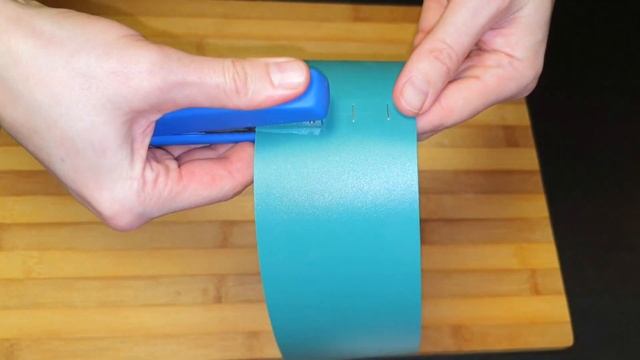 Век живи-век учись! КАК СДЕЛАТЬ КОЛЬЦО ДЛЯ САЛАТОВ ЗА МИНУТЫ ДОМА. смотреть онлайн