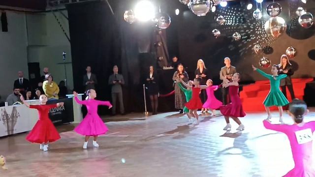 Ювеналы соло Н(4) смотреть онлайн